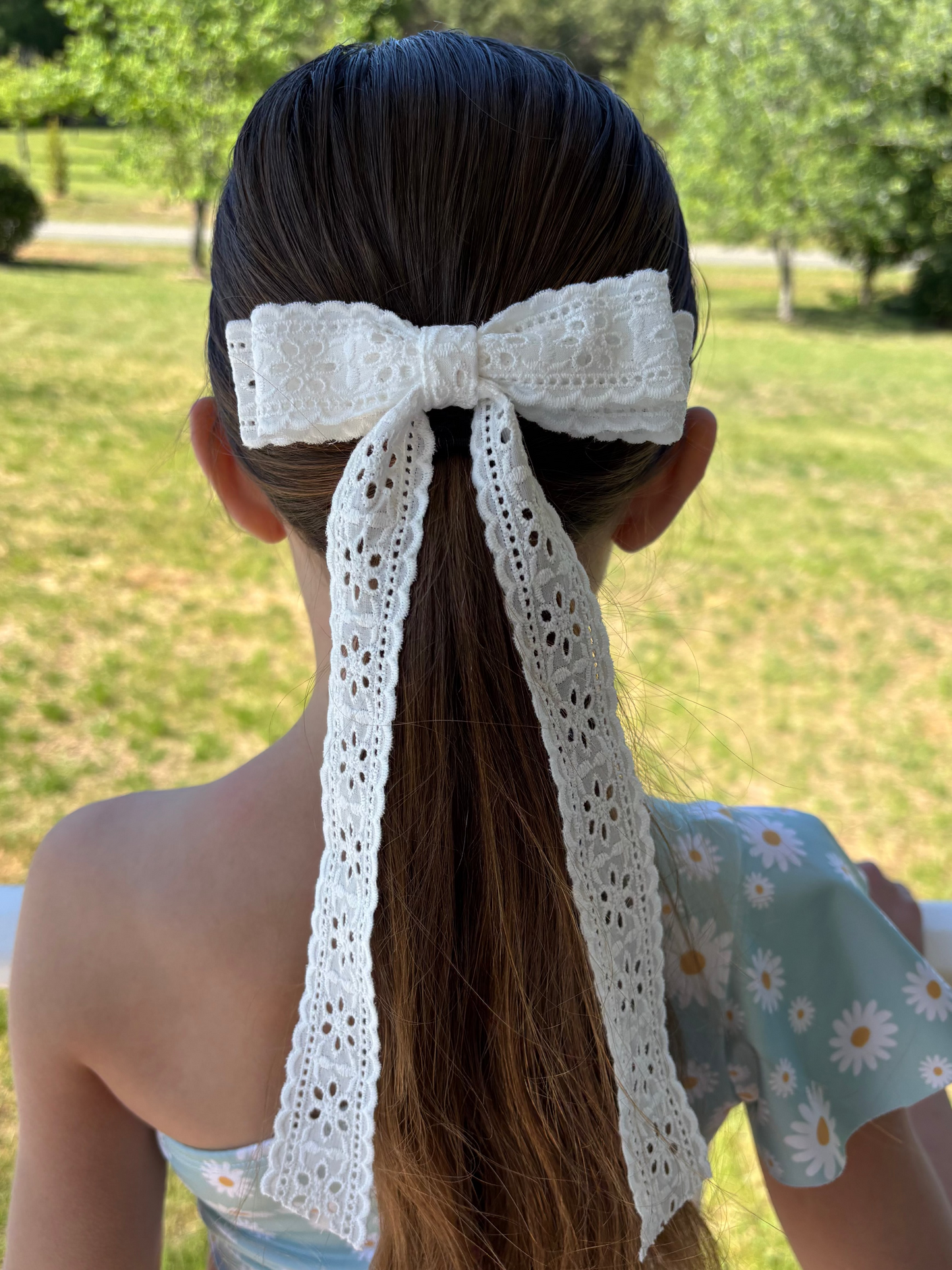 A Spring Eyelet White Bow