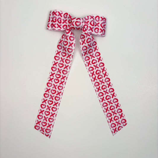 A Cupid Collection Grosgrain Printed XOXO Hearts Bow