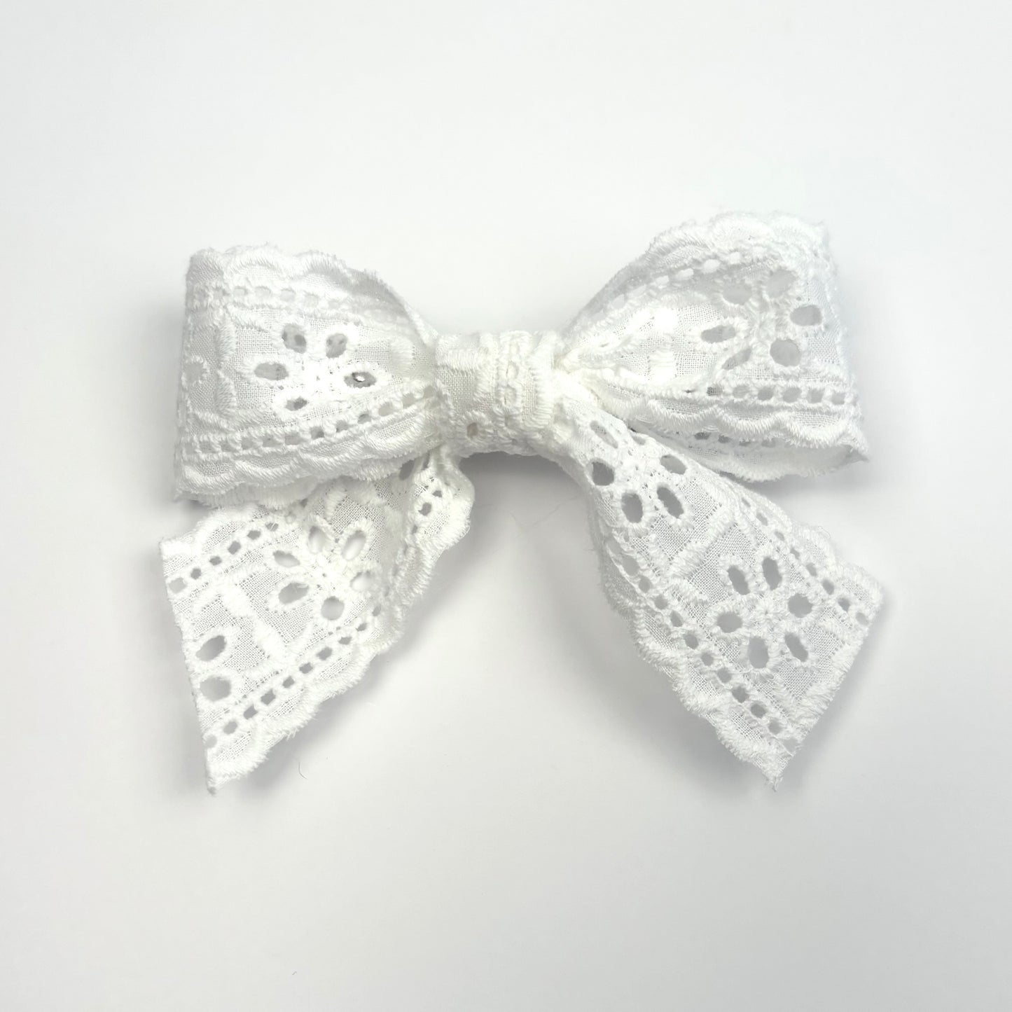 A Spring Eyelet Mini Bow